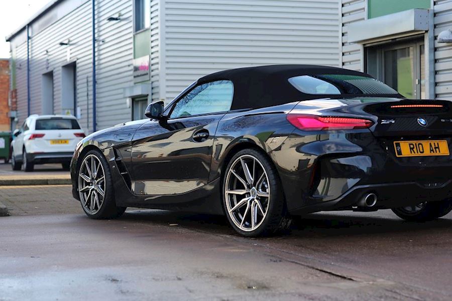 BMW Z4 installed with Vossen HF-3 in Gloss Graphite Polished finish