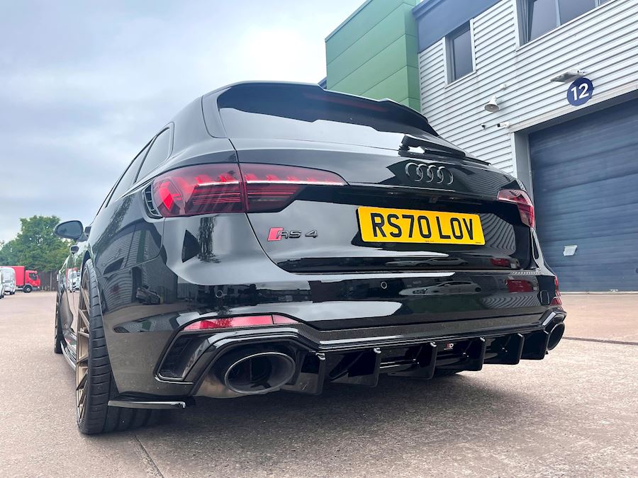 Audi B9 RS4 installed with Vossen HF4T Satin Bronze alloy wheels