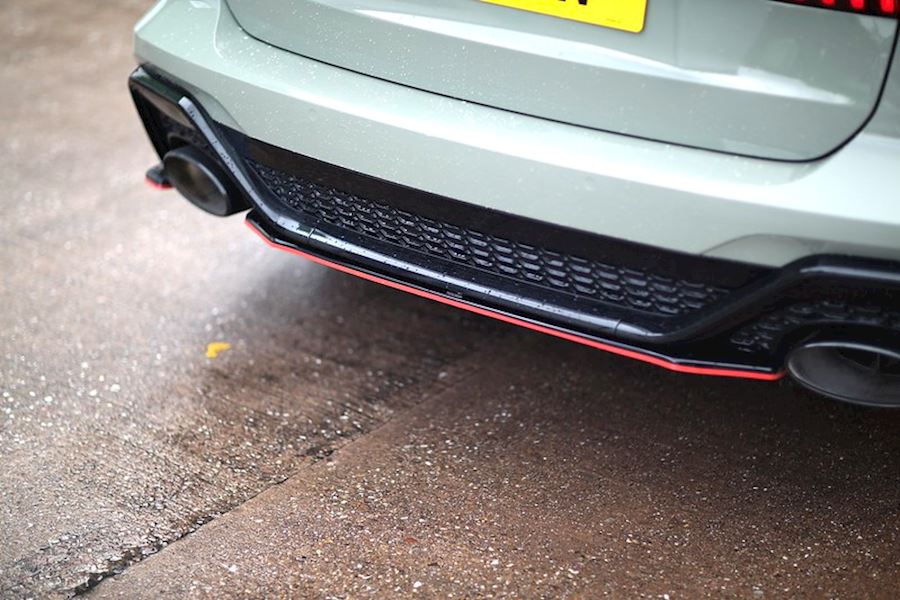 Audi RS6 C8 installed with Vossen HF-2 wheels in Satin Bronze 