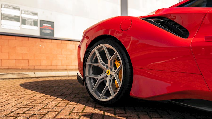 Ferrari 488 Pista installed with Vossen HF5 in Satin Silver