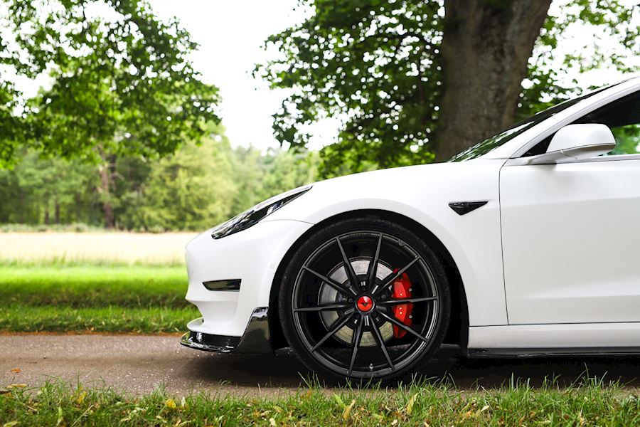 Tesla Model 3 Performance with Vorsteiner kit and V-FF 103 wheels