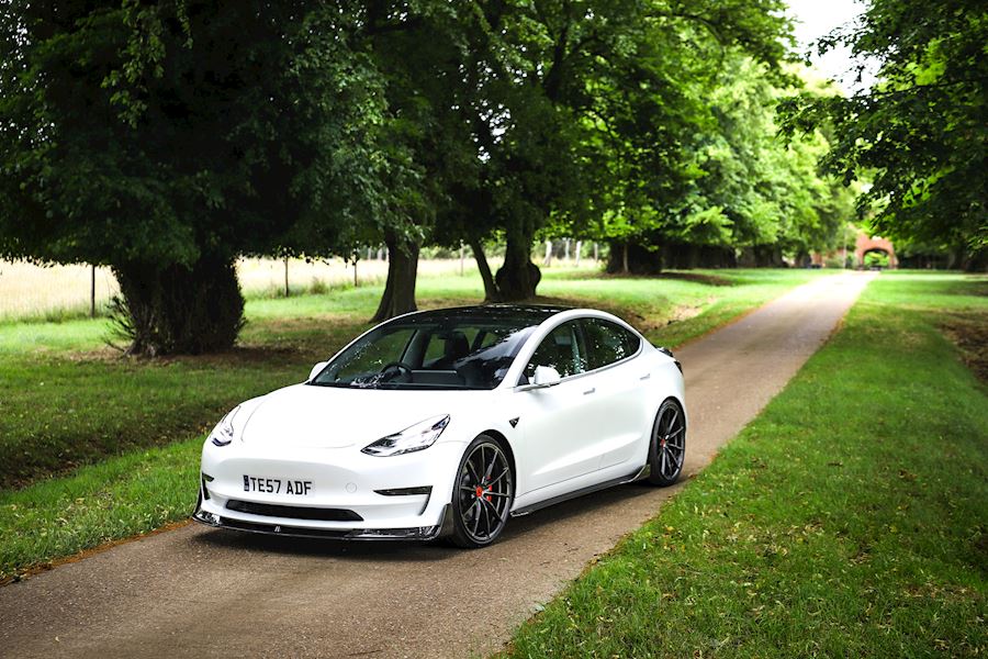 Tesla Model 3 Performance with Vorsteiner kit and V-FF 103 wheels