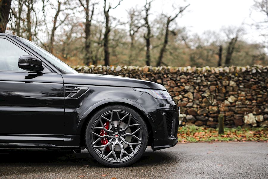 Range Rover Sport SVR installed with Vossen S17-01 wheels in Brushed Dark Smoke