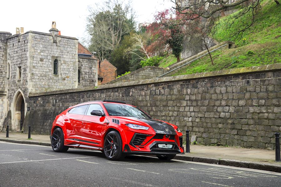 Lamborghini Urus installed with Vossen Forged EVO4 alloy wheels