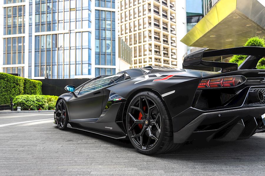 Lamborghini Aventador SVJ installed with Vossen x Novitec NL4 wheels in Gloss Black