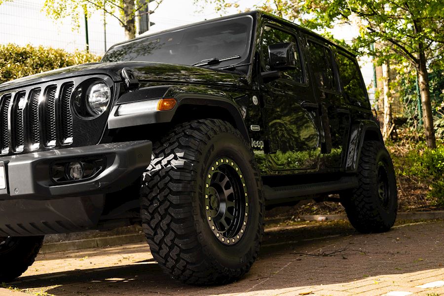 Jeep Wrangler installed with Black Rhino Primm alloy wheels 