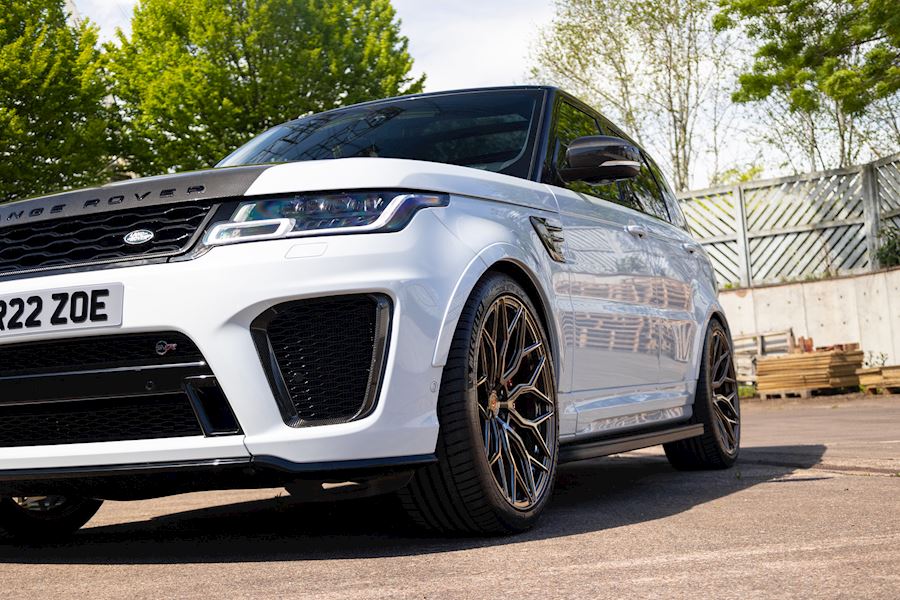 Range Rover Sport SVR installed with Vossen Forged S17-01