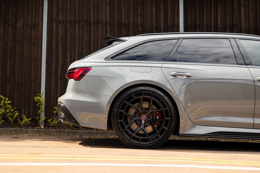 Audi RS6 C8 installed with Vossen HFX1 in Satin Black