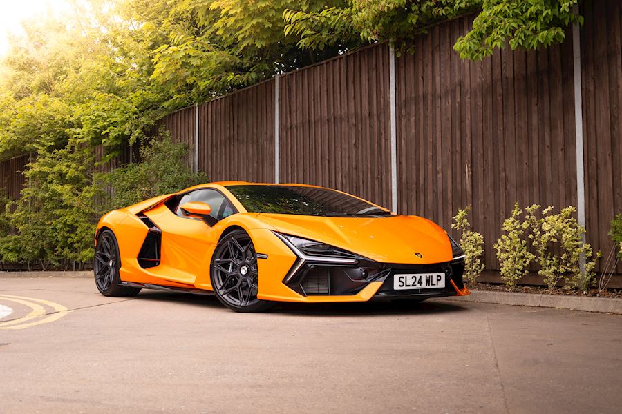 Lamborghini Revuelto installed with Vossen Forged S21-08 alloy wheels