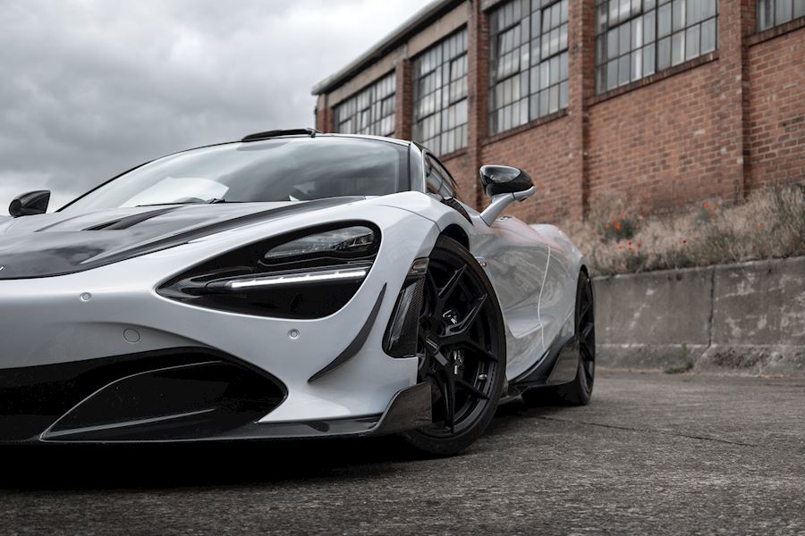 McLaren 720s installed with Vossen HF5 alloy wheels in Satin Black