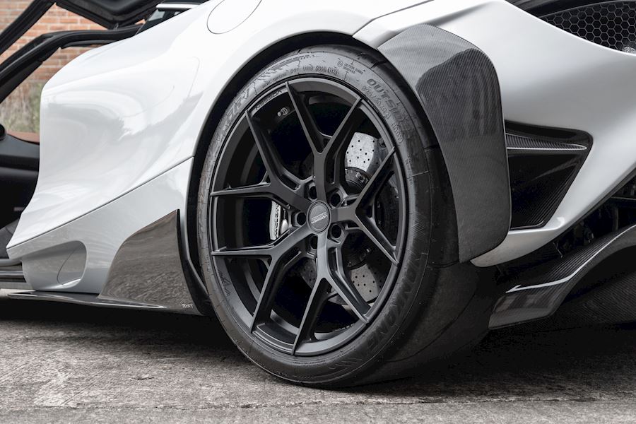 McLaren 720s installed with Vossen HF5 alloy wheels in Satin Black