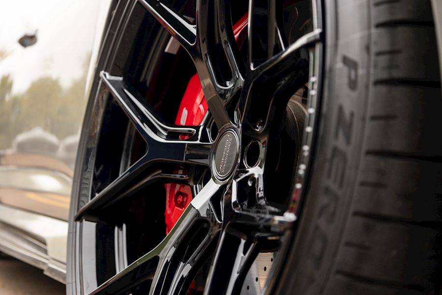 Audi RS6 C8 installed with Vossen HF-5 wheels in Gloss Black