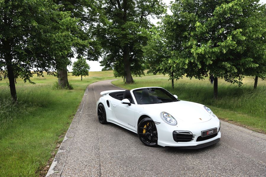 Porsche 991 Turbo S installed with Vossen HF-5 wheels in Gloss Black