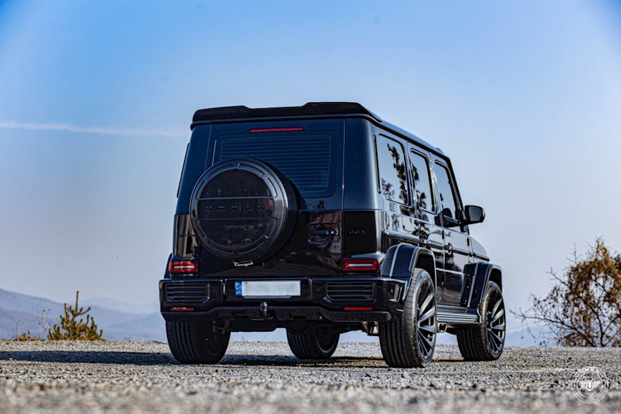 Mercedes G63 amg installed with full Urban kit and Vossen UV3 alloy wheels