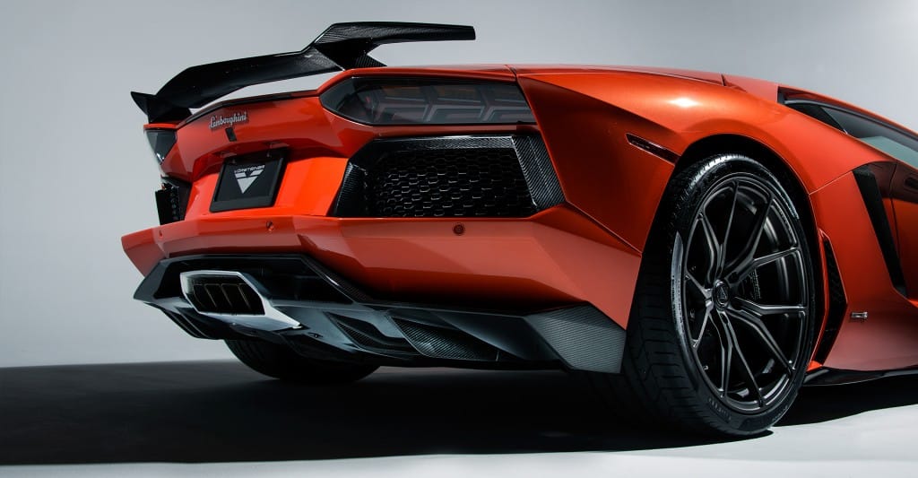 AVENTADOR-V COUPE: ROADSTER_rear diffuser