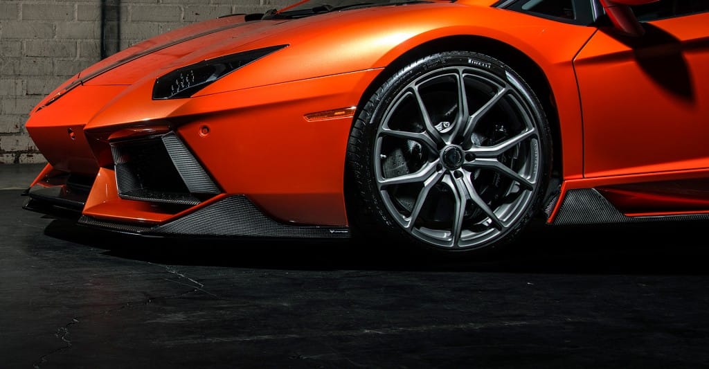 AVENTADOR-V COUPE: ROADSTER_side_sill_extention_blades