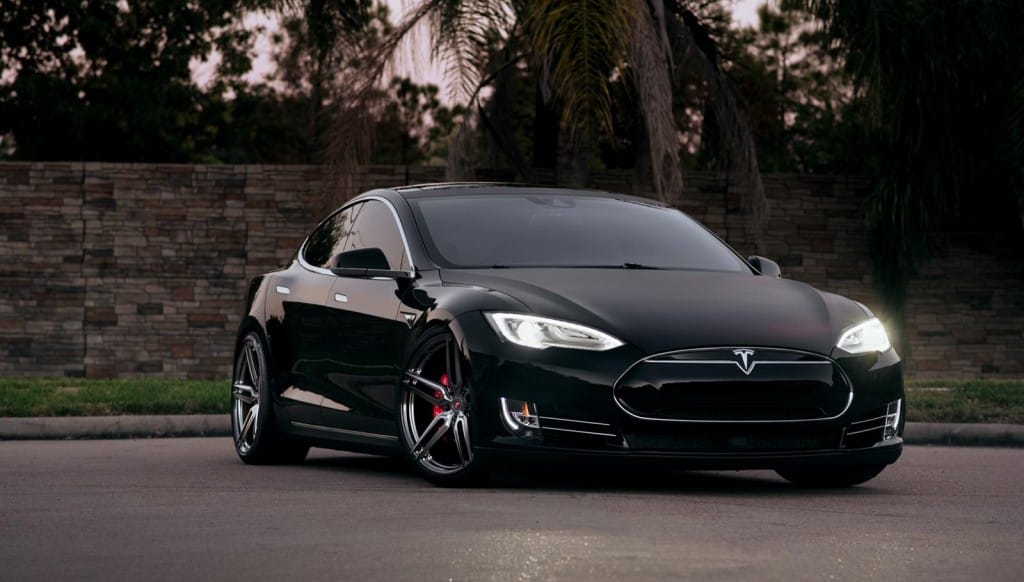 Tesla_Model S_HC-1_e8494ab1